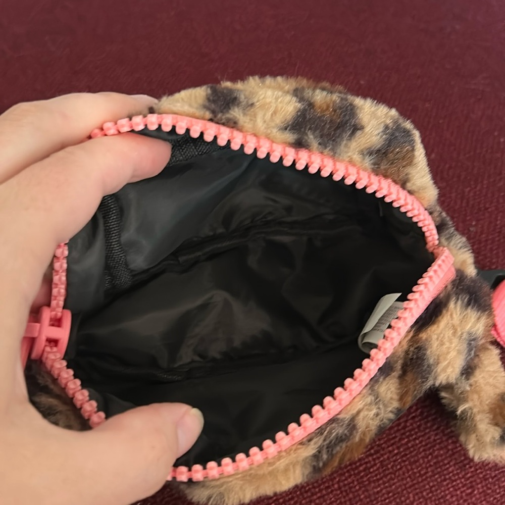 BUNDLE ONLY🩷Leopard Print Furry Belt Bag with Pink Strap - Picture 4 of 4